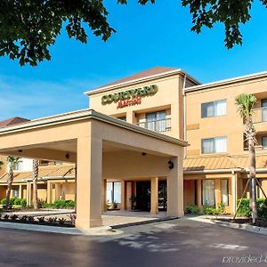 Courtyard By Marriott Pensacola